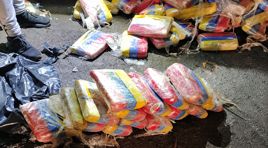 Imagem: drogas apreendidas geron dise Parceria entre GEFRON de MT e DISE-PCSP apreende R$ 1,45 milhão em drogas e veículos