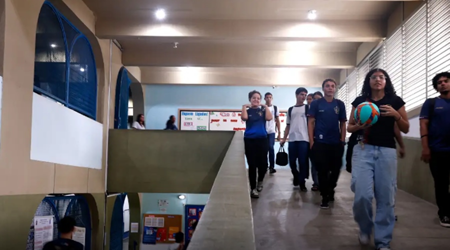 Imagem: estudantes Pé-de-Meia paga sexta parcela a estudantes do ensino médio a partir desta segunda-feira Imagem: estudantes Pé-de-Meia paga sexta parcela a estudantes do ensino médio a partir desta segunda-feira