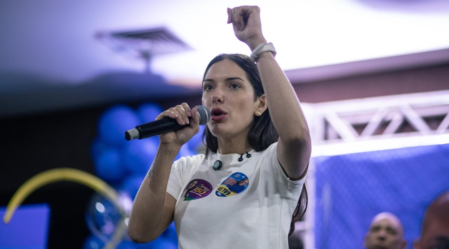 Imagem: janaina 2 Paraná Pesquisas aponta Janaina na liderança pelas duas vagas de senador Imagem: janaina 2 Paraná Pesquisas aponta Janaina na liderança pelas duas vagas de senador