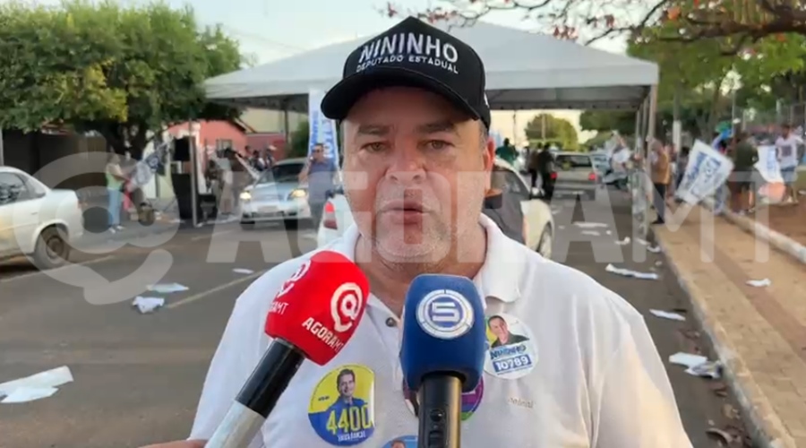 Imagem: marisvaldo no adesivaco Apoiadores de Janaina e Nininho realizam adesivaço neste sábado em Rondonópolis Imagem: marisvaldo no adesivaco Apoiadores de Janaina e Nininho realizam adesivaço neste sábado em Rondonópolis