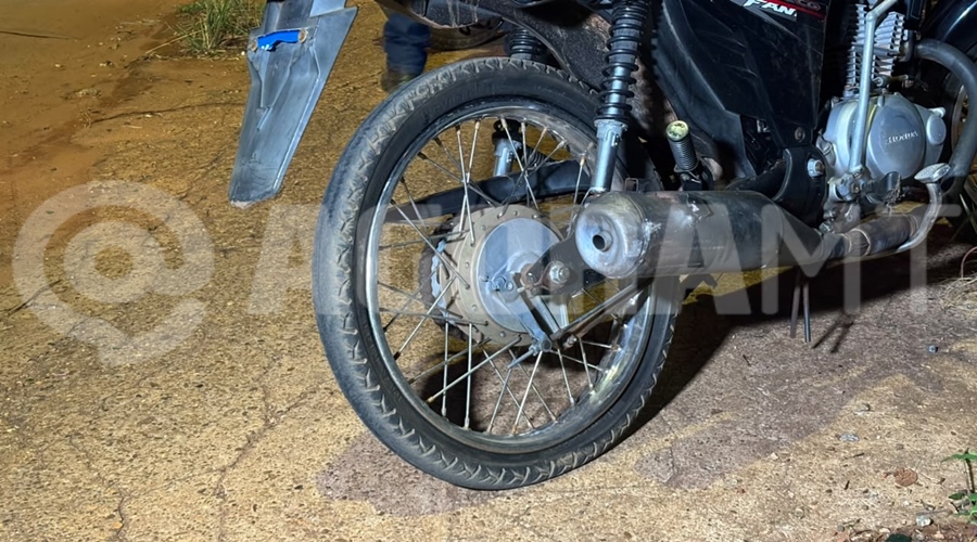 Imagem: moto com pneu furado Motociclista perde controle após pneu furar e fica ferido em avenida de Rondonópolis Imagem: moto com pneu furado Motociclista perde controle após pneu furar e fica ferido em avenida de Rondonópolis