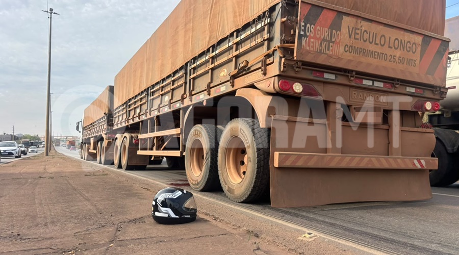 Imagem: motociclista atingido carreta Motociclista fica em estado grave após ser atingido e arrastado por carreta na BR-364 em Rondonópolis