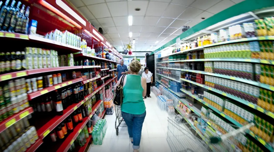 Imagem: supermercado Cesta básica fica mais barata em 25 capitais mas preço ainda supera R$ 850 em Cuiabá Imagem: supermercado Cesta básica fica mais barata em 25 capitais mas preço ainda supera R$ 850 em Cuiabá