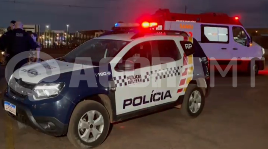 Imagem: viaturas acidente Batida após conversão de carro deixa motociclista ferido no início da noite desta terça-feira (01) próximo ao Granville Imagem: viaturas acidente Batida após conversão de carro deixa motociclista ferido no início da noite desta terça-feira (01) próximo ao Granville