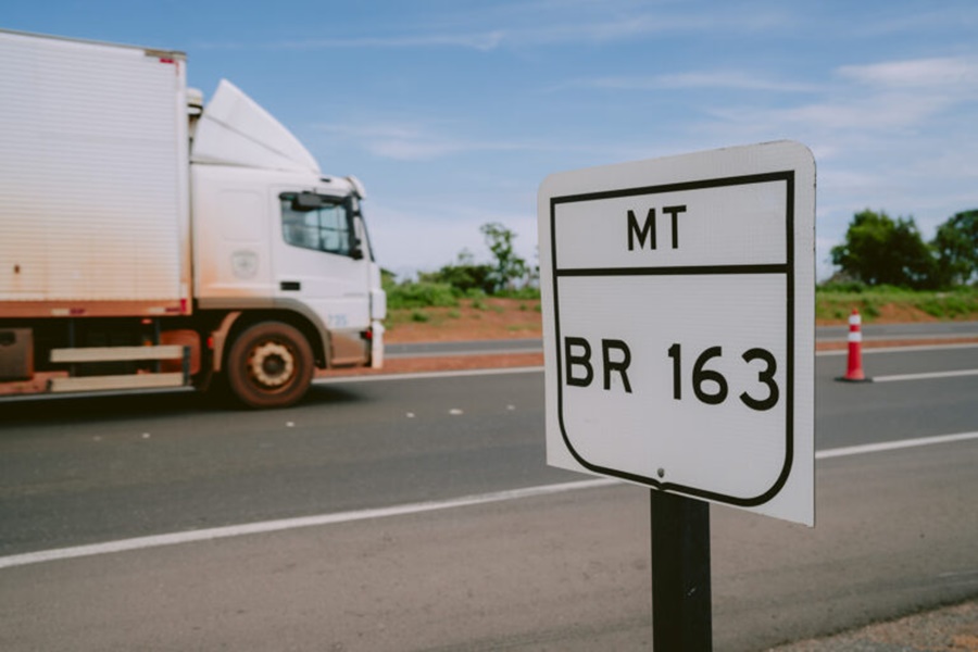 Motoristas devem ficar atentos a quatro bloqueios totais na BR-364/163 neste domingo em Rondonópolis