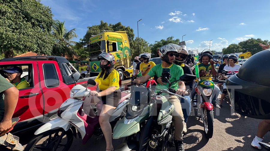 Carreata de Flávio Bolsonaro mobiliza apoiadores em Rondonópolis, MT