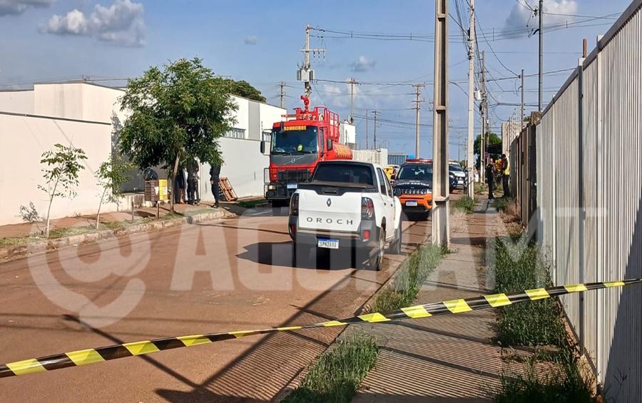 Imagem: Corpo de Bombeiros no local Copia Avião de pequeno porte cai após decolagem próximo a creche e deixa piloto ferido em Campo Verde Imagem: Corpo de Bombeiros no local Copia Avião de pequeno porte cai após decolagem próximo a creche e deixa piloto ferido em Campo Verde