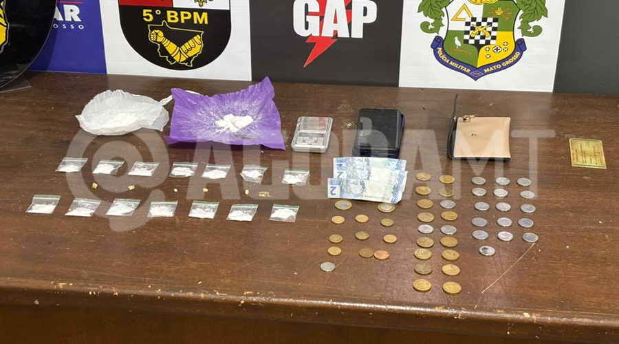 Imagem: DROGAS APREENDIDAS Mãe e filha são presas suspeitas de comercializar cocaína no Residencial Alfredo de Castro Imagem: DROGAS APREENDIDAS Mãe e filha são presas suspeitas de comercializar cocaína no Residencial Alfredo de Castro