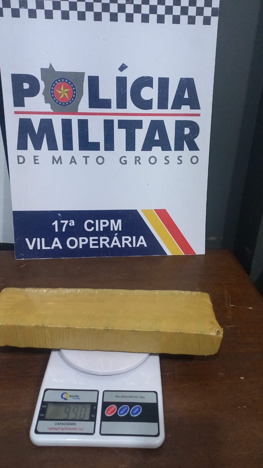 Imagem: Maconha apreendida 17ª CIPM apreende maconha após fuga de motorista no Alta Vista Parque em Rondonópolis Imagem: Maconha apreendida 17ª CIPM apreende maconha após fuga de motorista no Alta Vista Parque em Rondonópolis