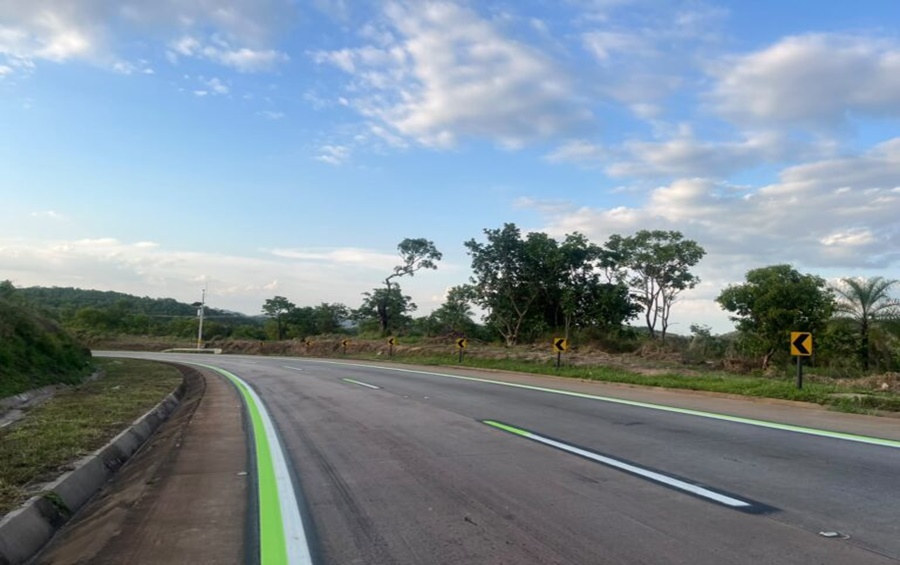 Imagem: Sinalizacao lima limao Entra em teste a sinalização lima-limão para melhorar a visibilidade na Serra de São Vicente Imagem: Sinalizacao lima limao Entra em teste a sinalização lima-limão para melhorar a visibilidade na Serra de São Vicente