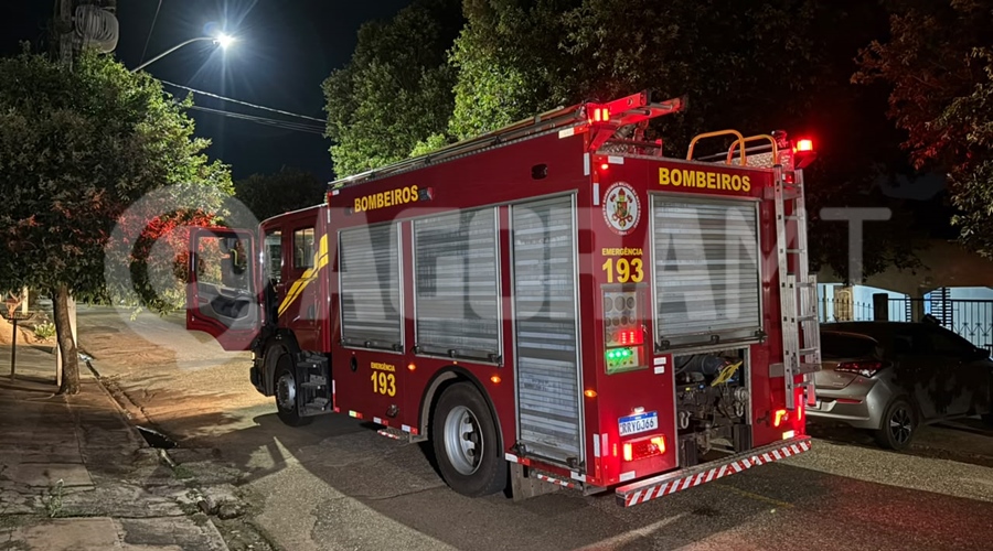 Imagem: VIATURA BOMBEIROS EXCLUSIVO | Brigadista pula muro, resgata idoso e ajuda a conter princípio de incêndio em Rondonópolis Imagem: VIATURA BOMBEIROS EXCLUSIVO | Brigadista pula muro, resgata idoso e ajuda a conter princípio de incêndio em Rondonópolis