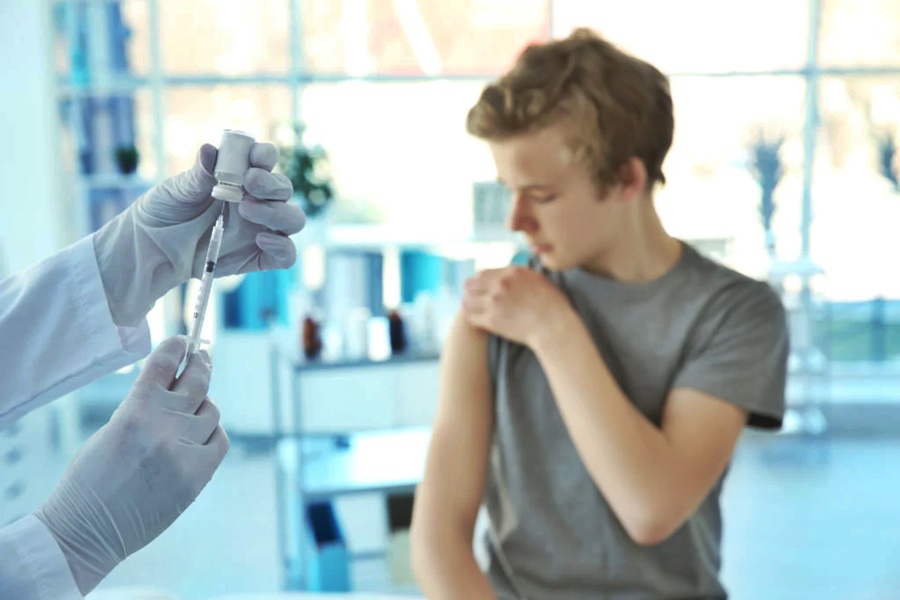 Imagem: Vacinacao em adolescentes Dengue: 3 milhões de adolescentes estão com vacinação incompleta
