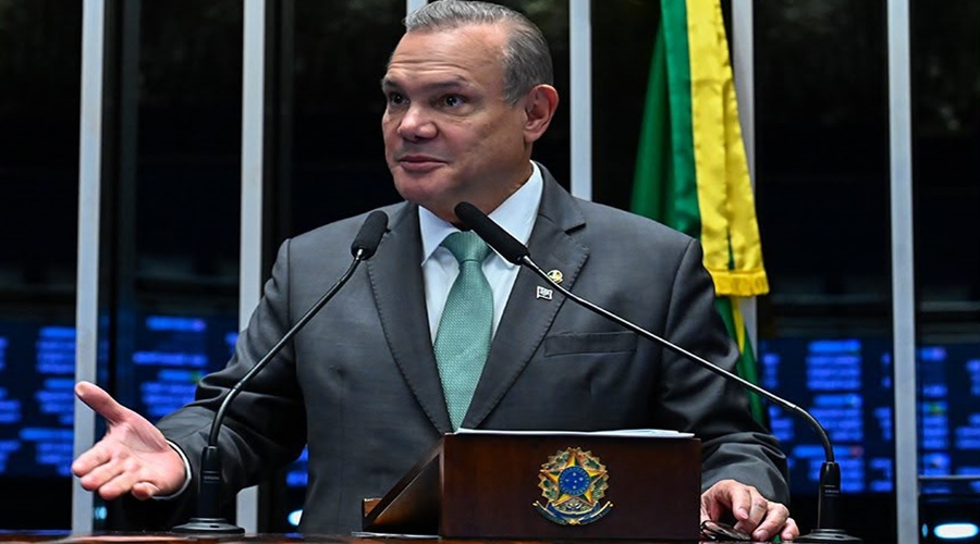 Imagem: Welligton Fagundes no Senado Wellington Fagundes destaca reparação histórica com aprovação de benefício para servidores de fronteira Imagem: Welligton Fagundes no Senado Wellington Fagundes destaca reparação histórica com aprovação de benefício para servidores de fronteira