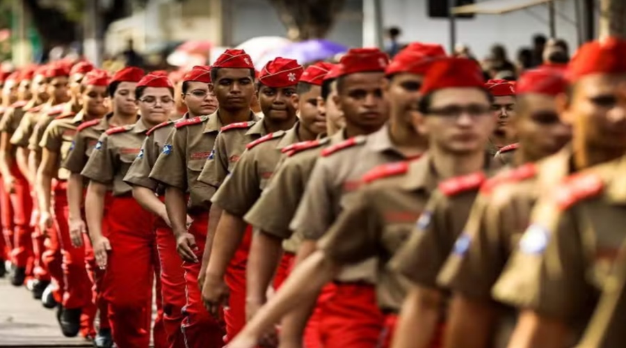 Imagem: alunos escola militar Seduc divulga gabarito preliminar de seletivo para Escolas Estaduais Militares e abre prazo para recursos