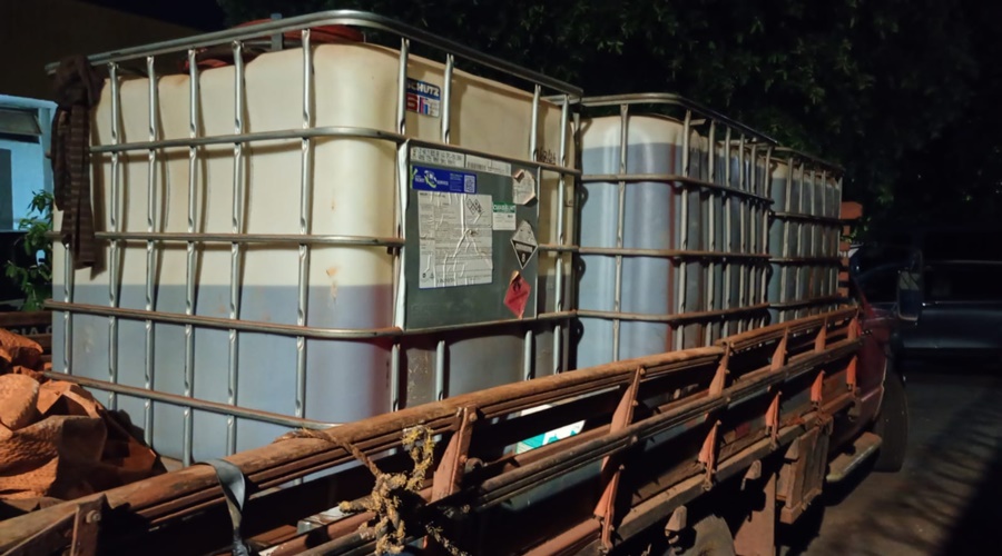 Imagem: diesel furtado Suspeitos são presos em flagrante transportando mais de 4 mil litros de diesel furtado em zona rural de Rondonópolis