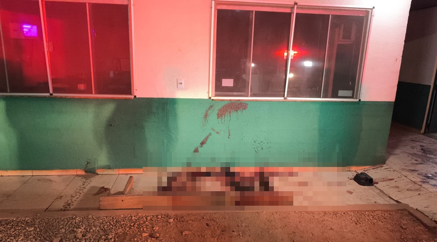 Imagem: marido esfaqueado Mulher é detida após esfaquear marido; vítima morreu em hospital de Rondonópolis Imagem: marido esfaqueado Mulher é detida após esfaquear marido; vítima morreu em hospital de Rondonópolis