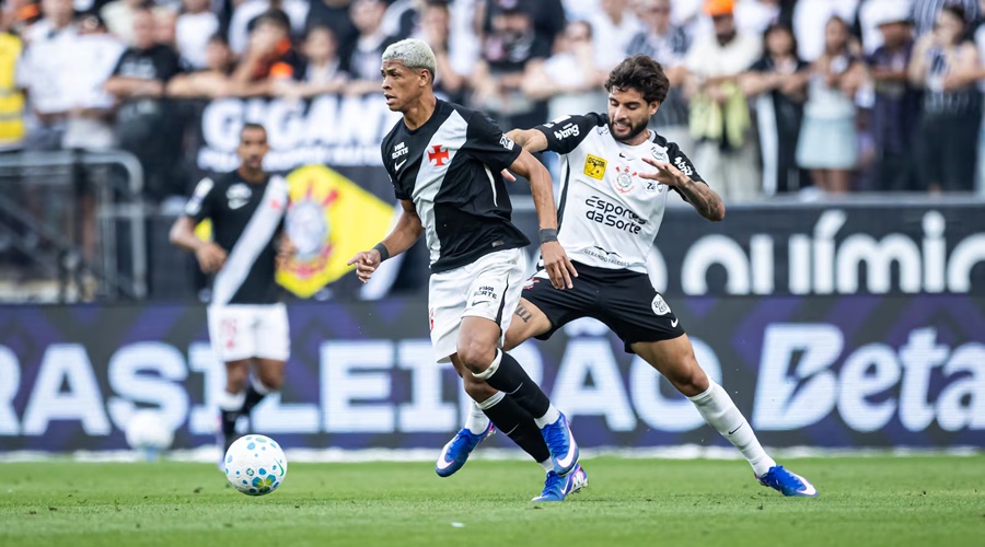 Imagem: vasco e corinthians Vasco e Corinthians fazem partida decisiva contra o Z-4 do Brasileirão em estreia de Seedorf Imagem: vasco e corinthians Vasco e Corinthians fazem partida decisiva contra o Z-4 do Brasileirão em estreia de Seedorf